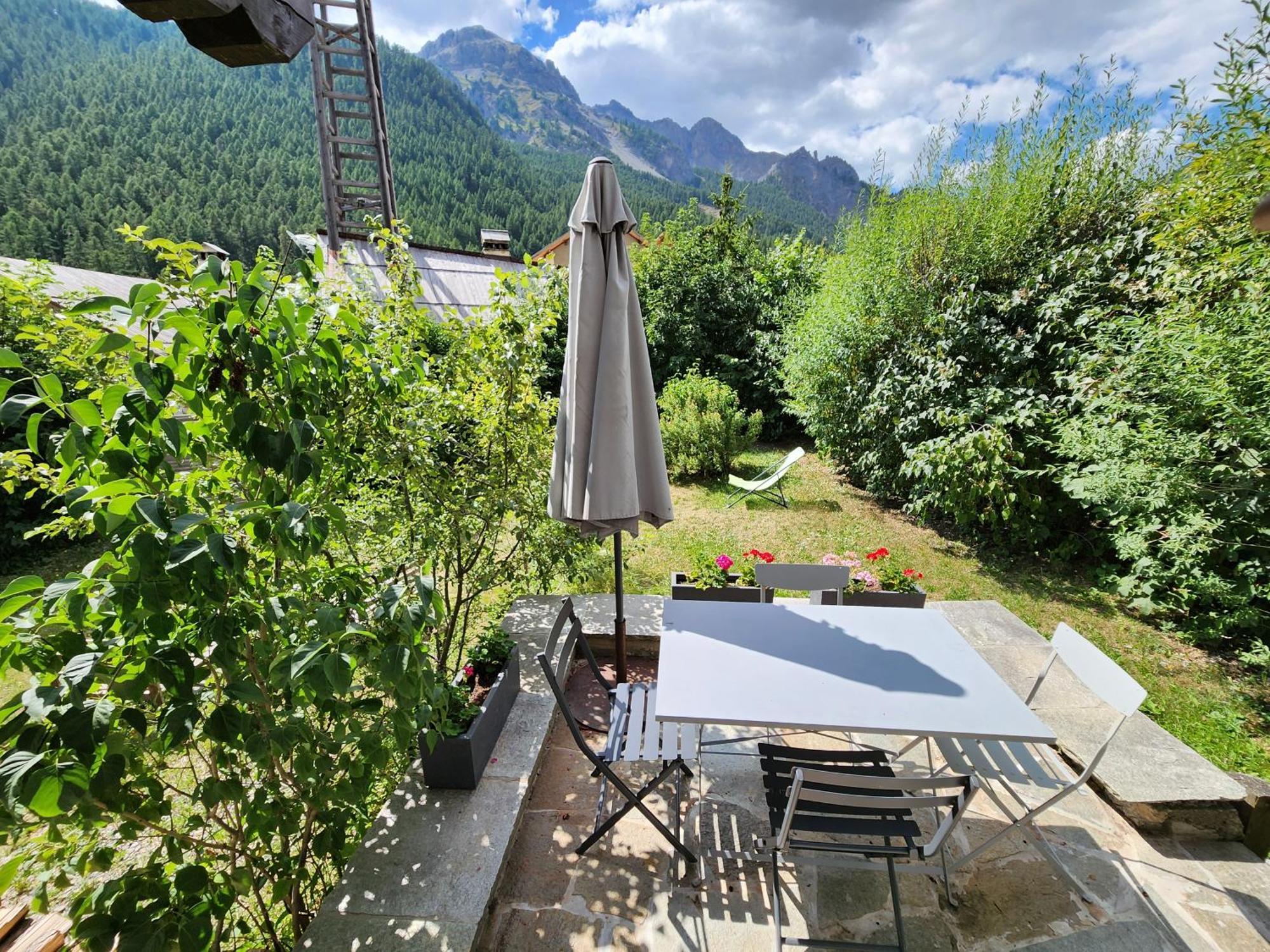 La Girandole Chambre D'Hotes Et Location D'Appartement Arvieux Kültér fotó