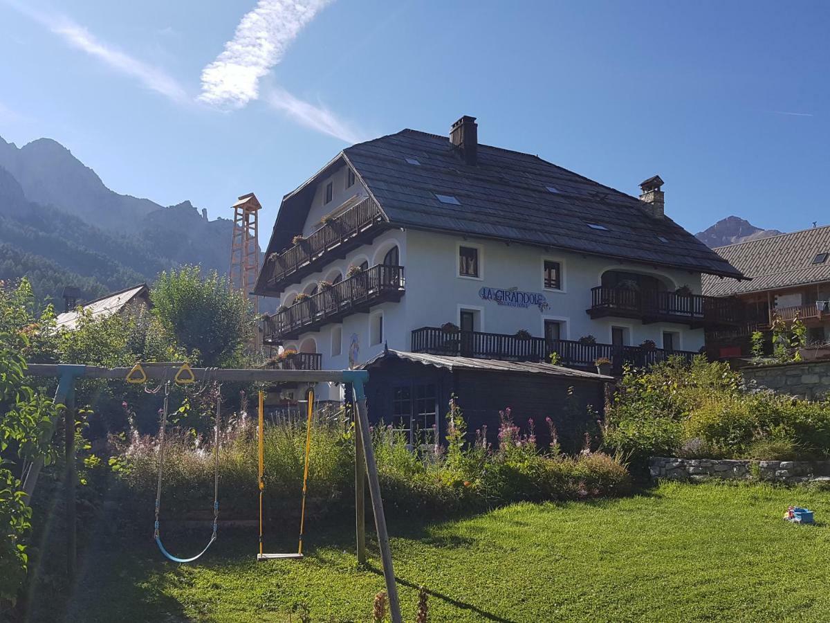 La Girandole Chambre D'Hotes Et Location D'Appartement Arvieux Kültér fotó