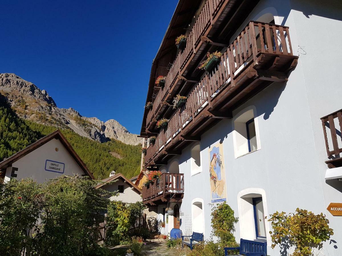 La Girandole Chambre D'Hotes Et Location D'Appartement Arvieux Kültér fotó